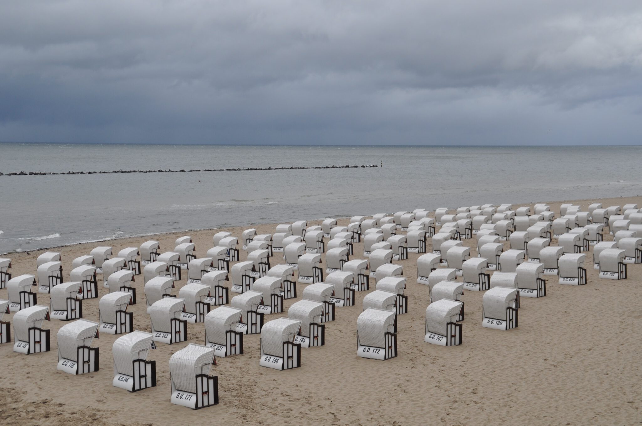 Strandkörbe am Strand von Binz